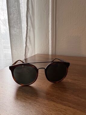Burberry brown tortoiseshell sunglasses